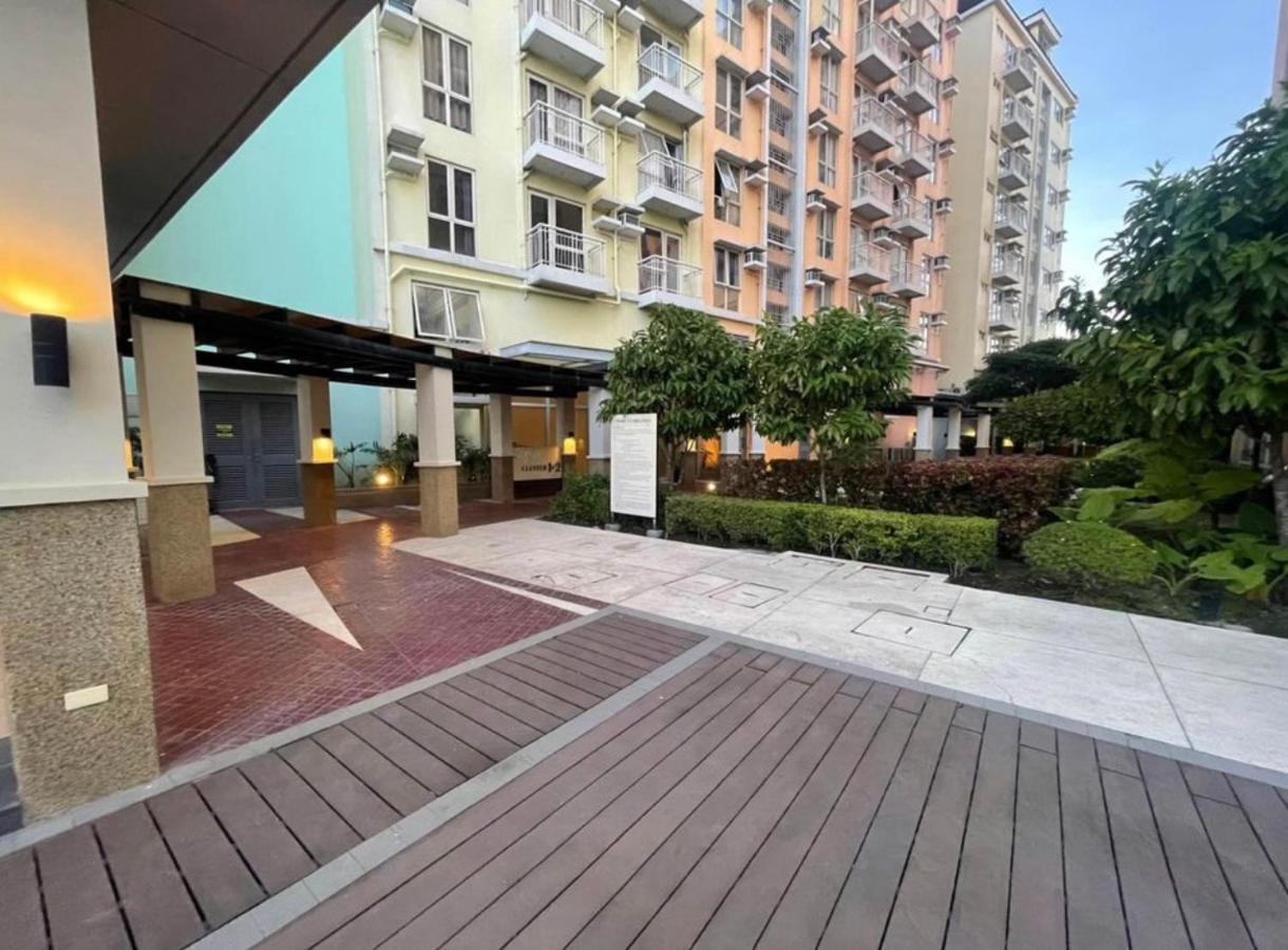 Neat Unit In Holland Park Southwoods Aparthotel Binan Bagian luar foto